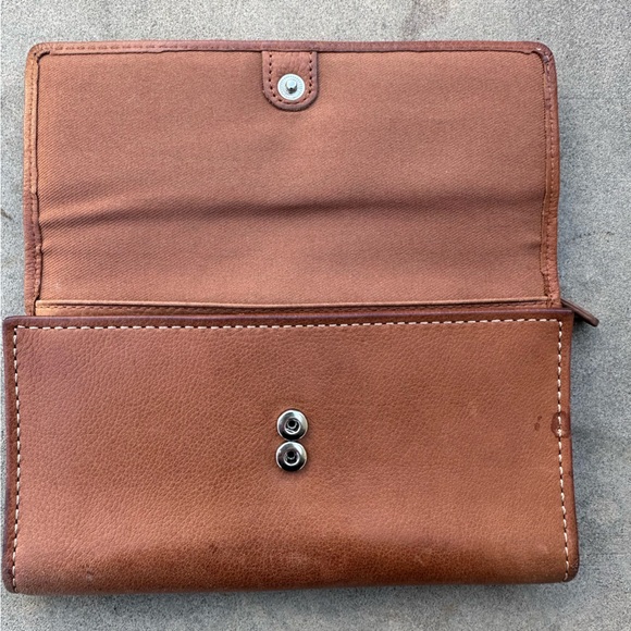 Fossil Tri-fold Tan Pebbled Leather Wallet - Picture 3 of 6